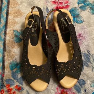 Spring Step | Sling Back Wedge